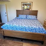 Queen Guest Apartment