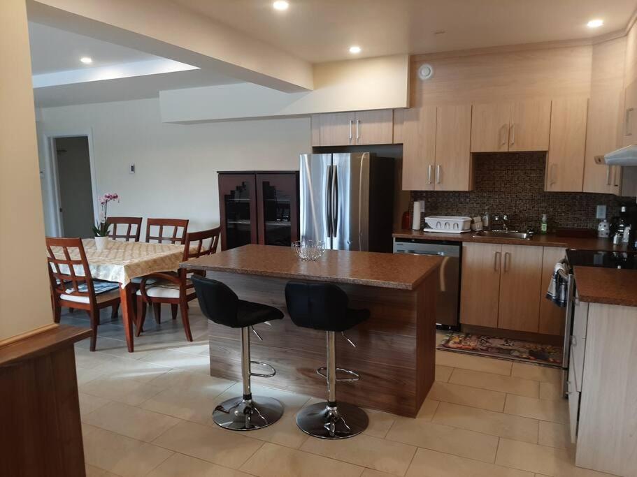 Queen Guest Apartment *