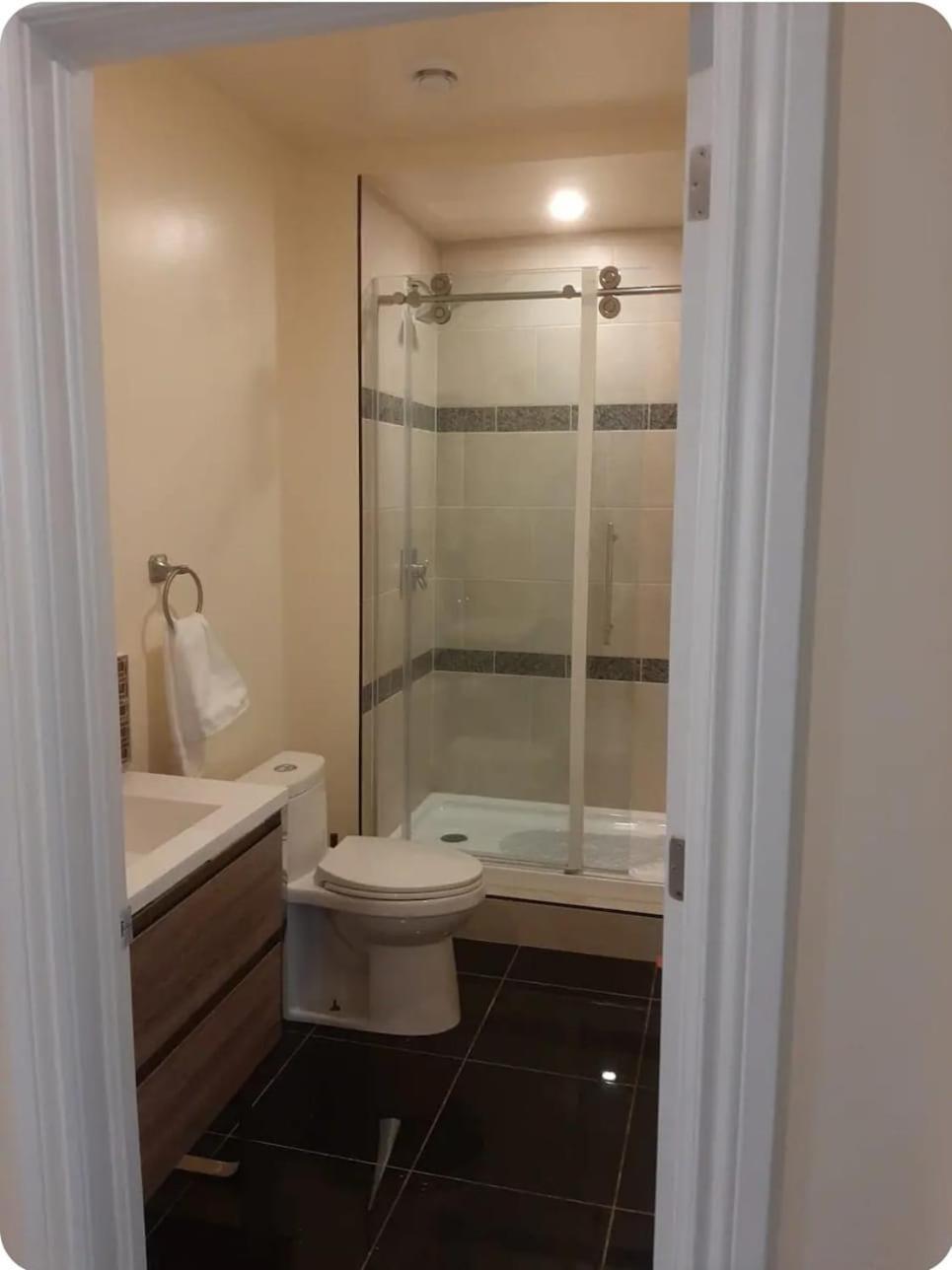 Queen Guest Apartment *
